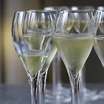 Le Cocon A Escapade Romantique & Degustation De Champagne